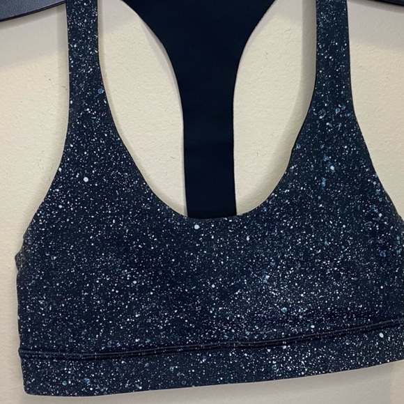 Lululemon Invigorate Mesh Insert Sports Bra Crystalline Splash Blue Size 8 - Picture 4 of 6